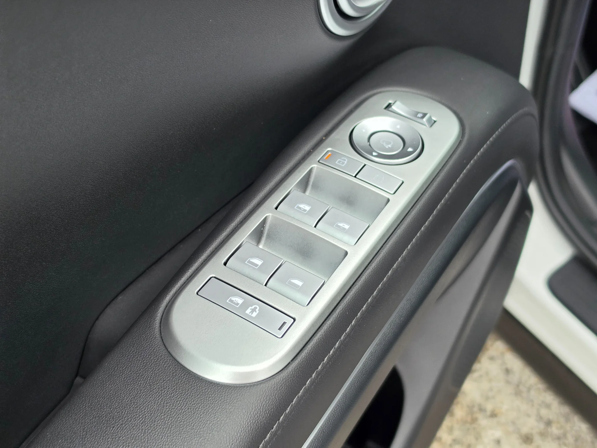 New 2027 Creamy White Pearl Hyundai SEL Premium 7P image 18