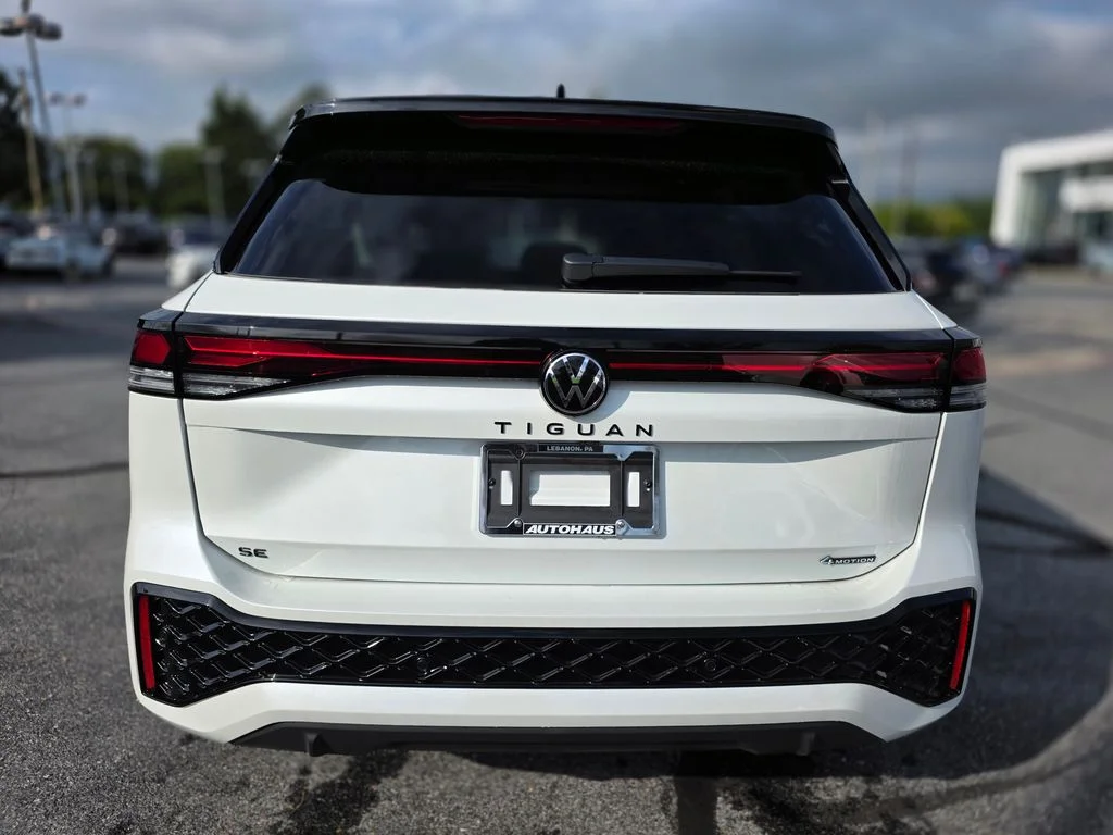 New 2026 Opal White w/Deep Black Roof Volkswagen 2.0T SE R-Line Black image 6