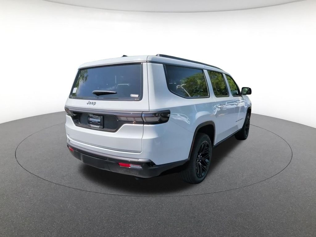 New 2026 Bright White Clear-Coat Exterior Paint Jeep Limited Reserve image 7