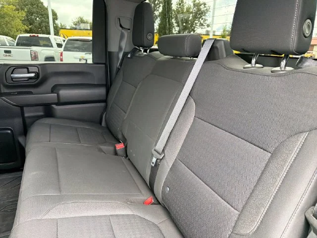 Used 2022 White Chevrolet Custom image 21