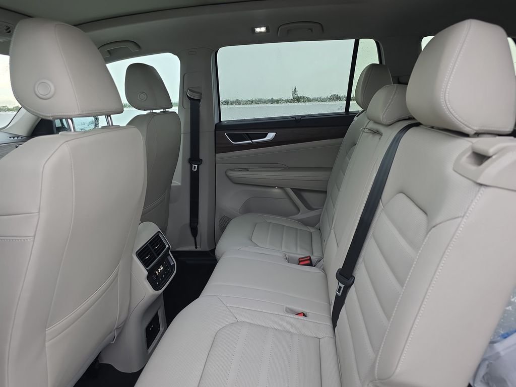 2026 Volkswagen Atlas SEL - Photo 6
