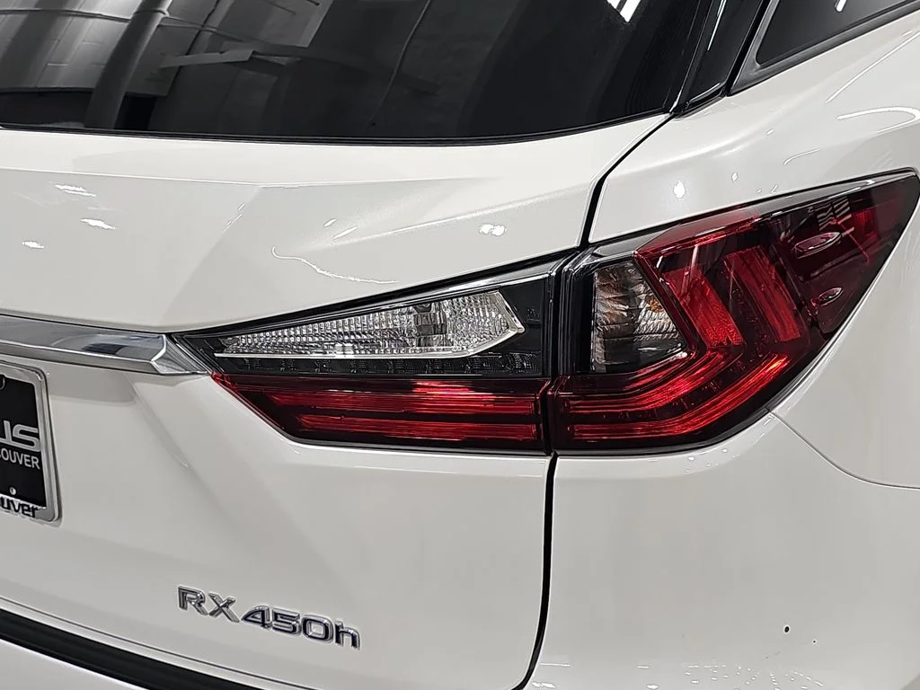 Certified Used 2022 White Lexus 450h image 32