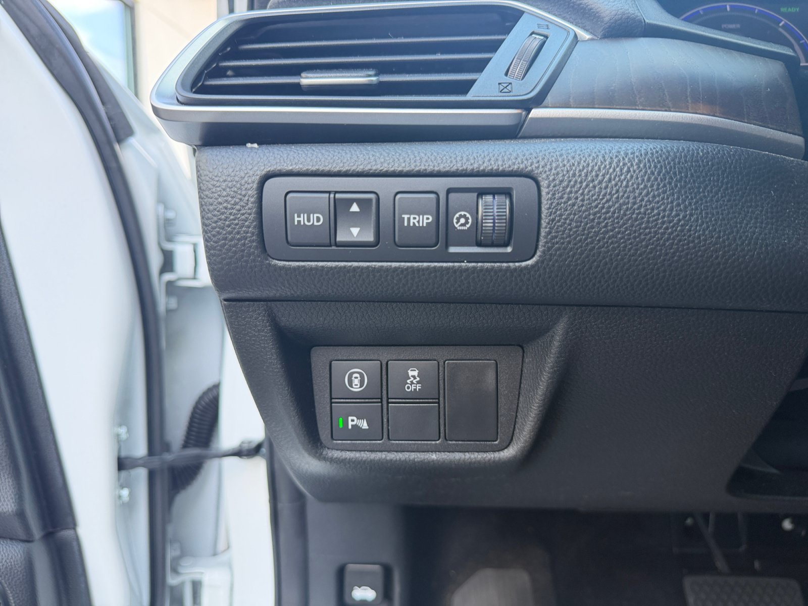 2022 Honda Accord Hybrid Touring - Photo 17