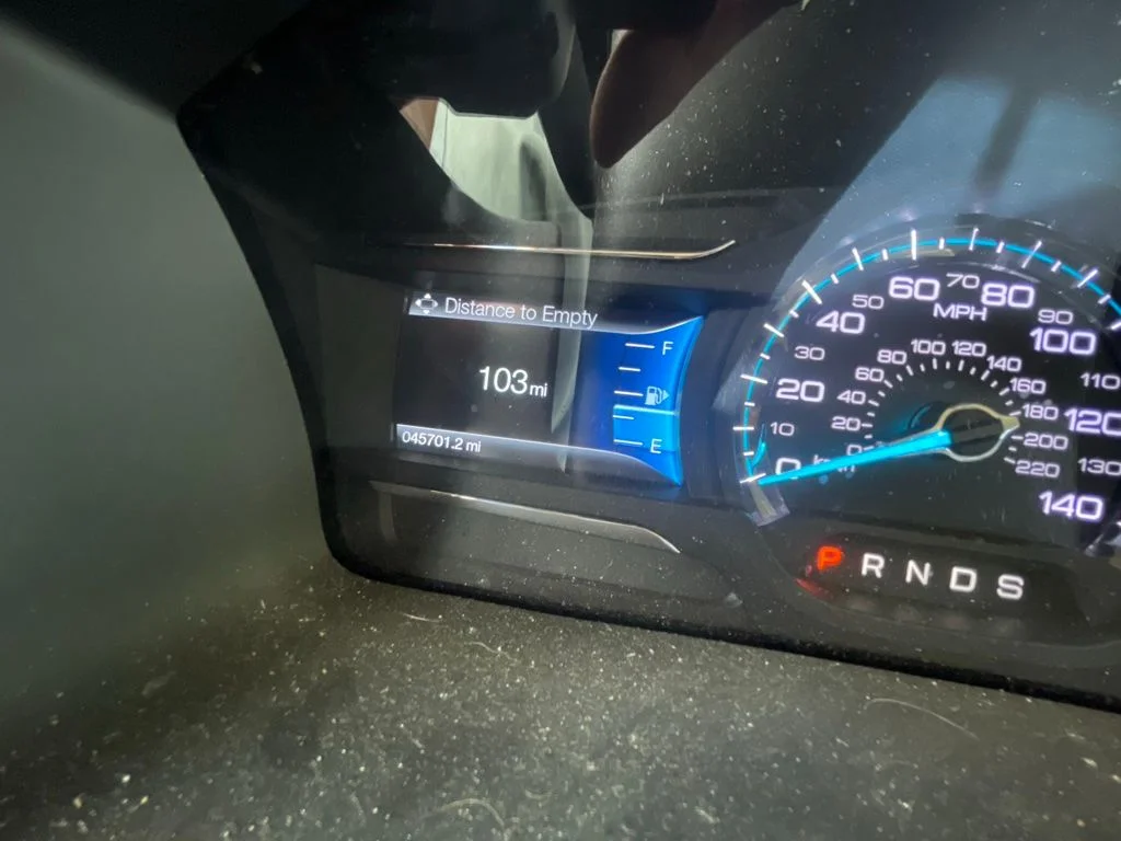 Used 2019 White Platinum Clearcoat Metallic Ford SEL image 13