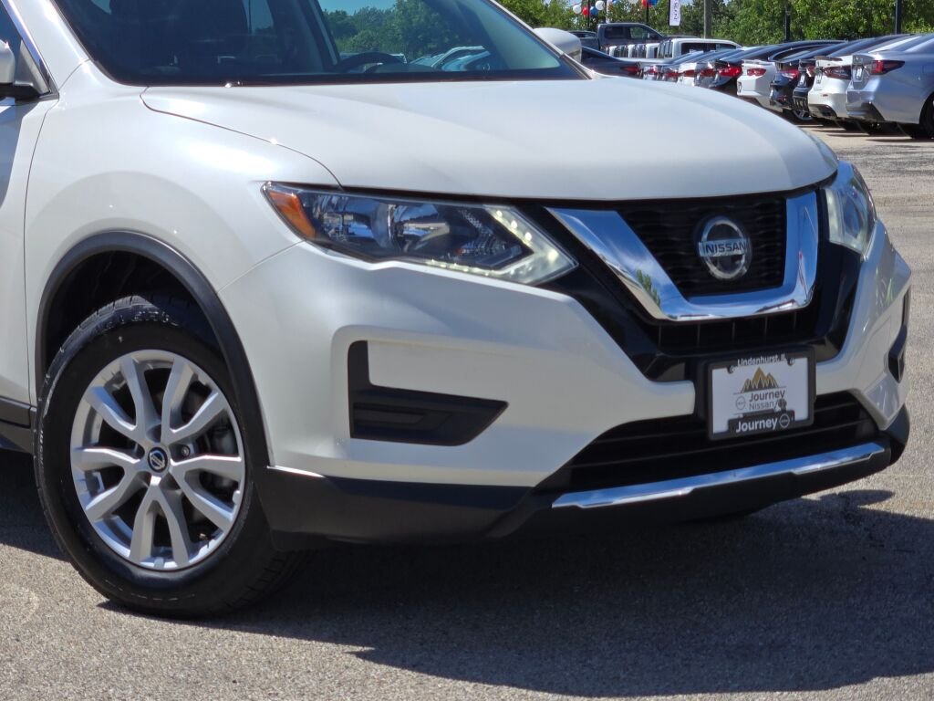 Used 2018 Nissan Rogue SV with VIN JN8AT2MV6JW355190 for sale in Lindenhurst, IL