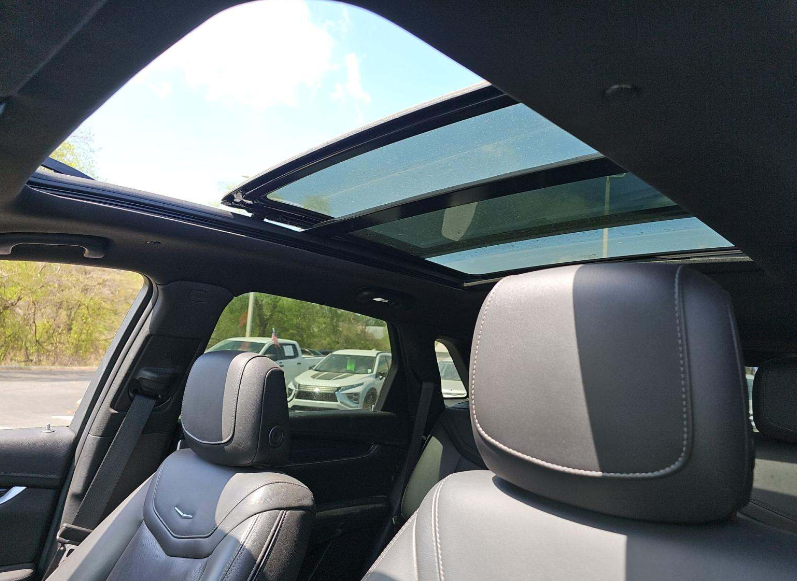 Used 2023 Silver Cadillac Premium Luxury image 8