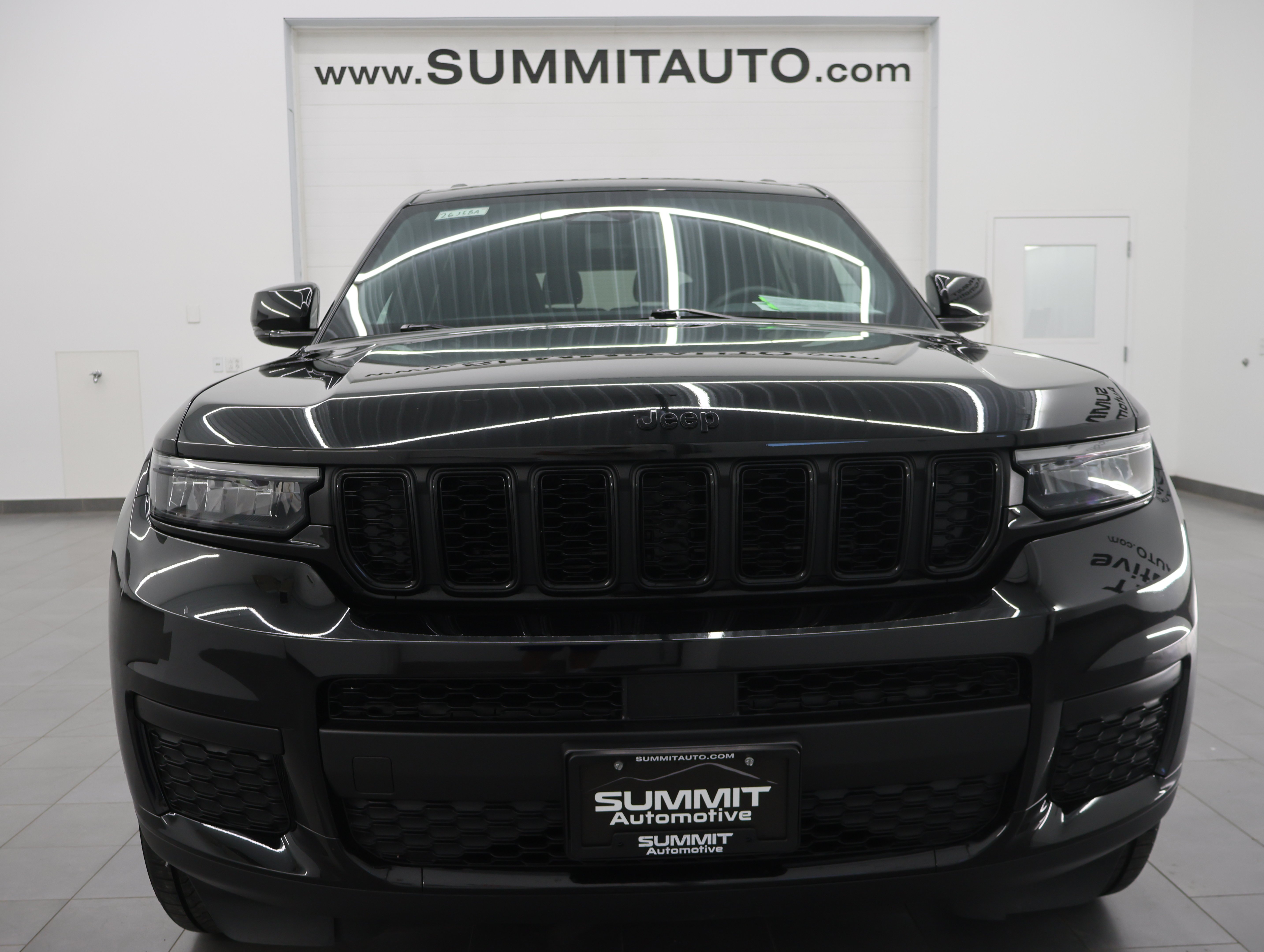 Used 2023 Diamond Black Crystal Pearlcoat Jeep 4x4 Altitude: ALTITUDE-4WD-MOON-HEATED SEATS-NEW TIRES-BACKUP CAM-1 OWNER image 23