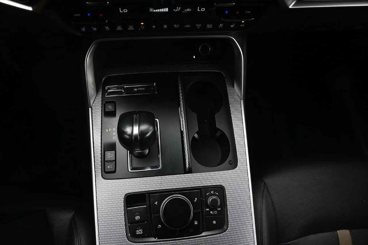 Used 2024 White Mazda Premium Plus image 28