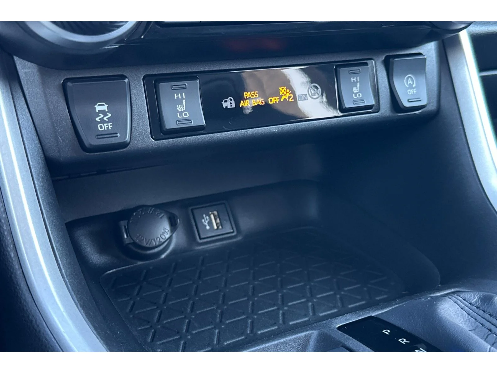 Used 2023 Magnetic Gray Metallic Toyota XLE Premium image 31