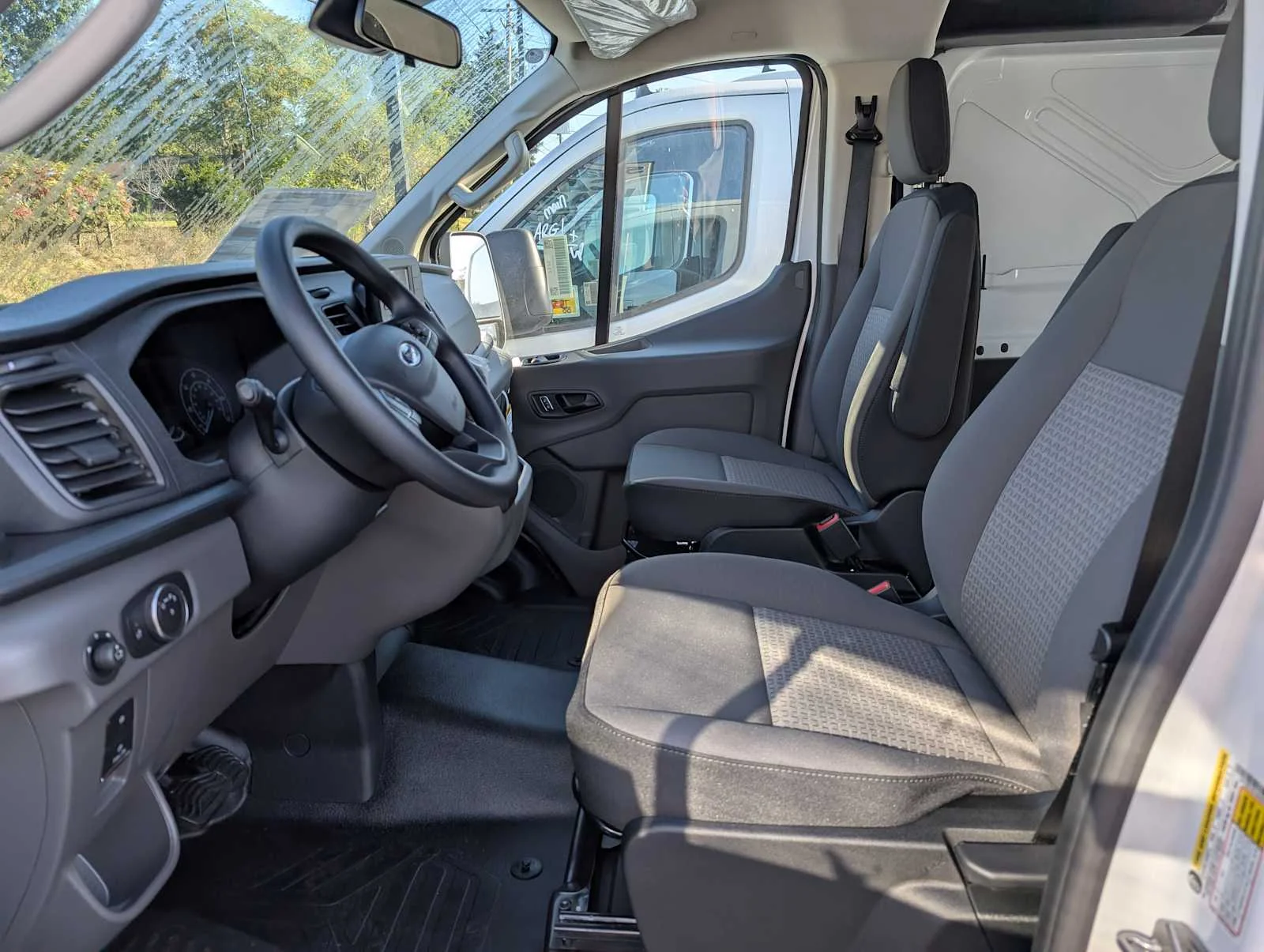 New 2025 Oxford White Ford Cargo Van image 4