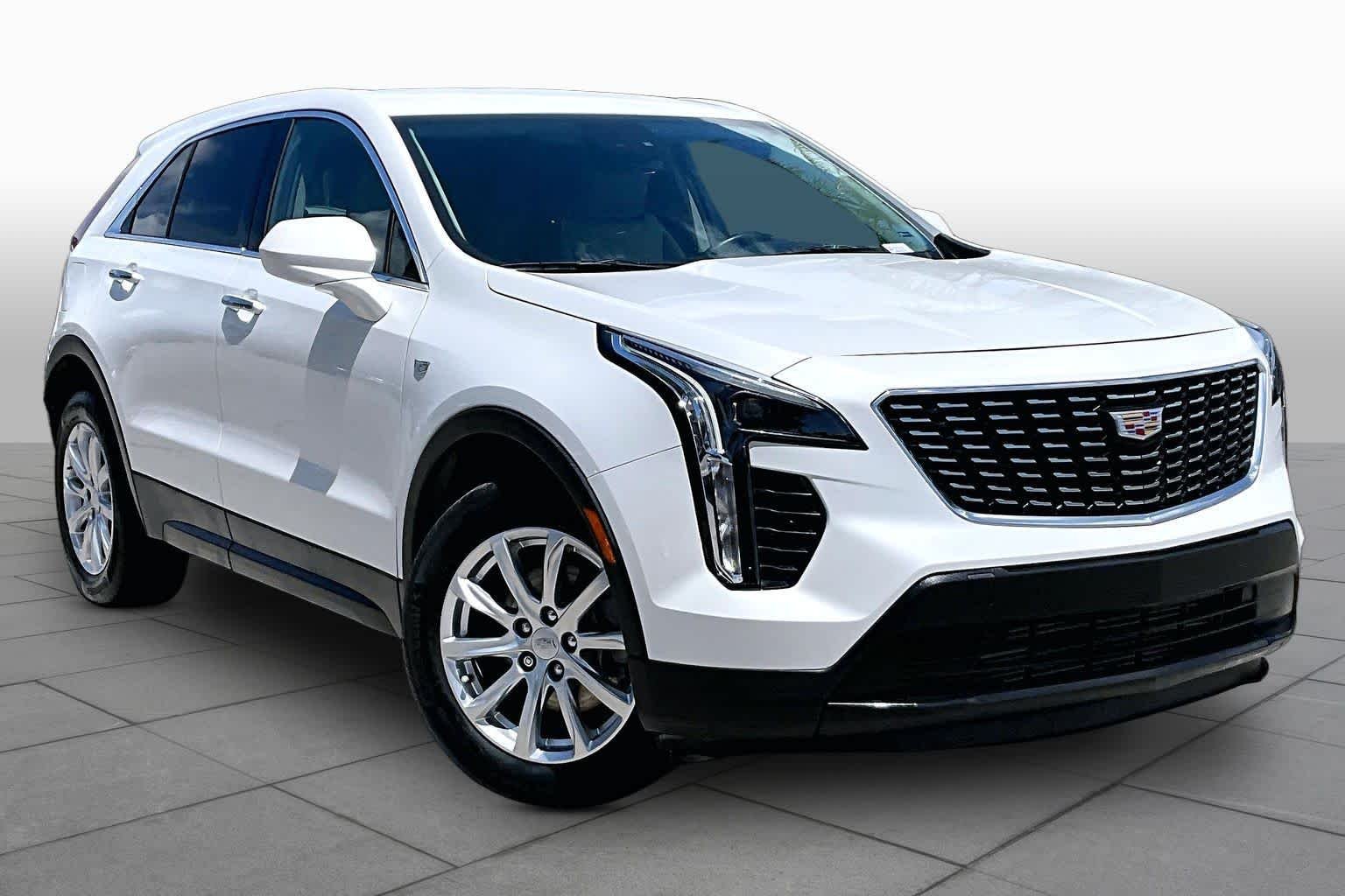 Used 2023 Crystal White Tricoat Cadillac FWD Luxury image 3
