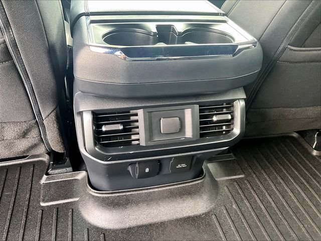 Used 2022 Silver Ford XLT image 28