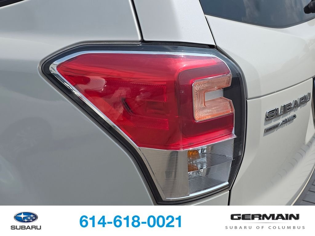 Used 2017 White Subaru 2.5i Premium image 16