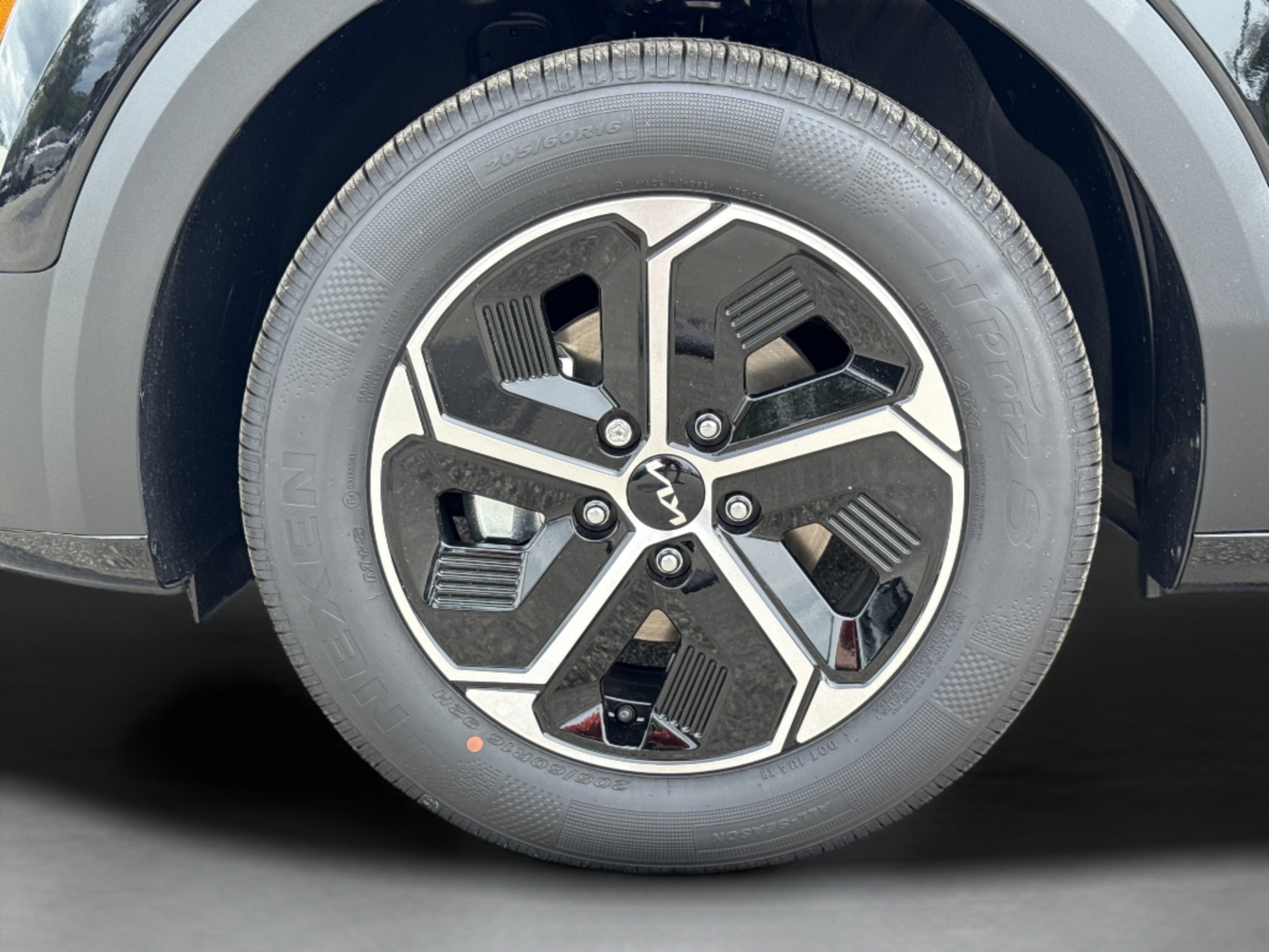 New 2026 Aurora Black Pearl Kia LX image 26