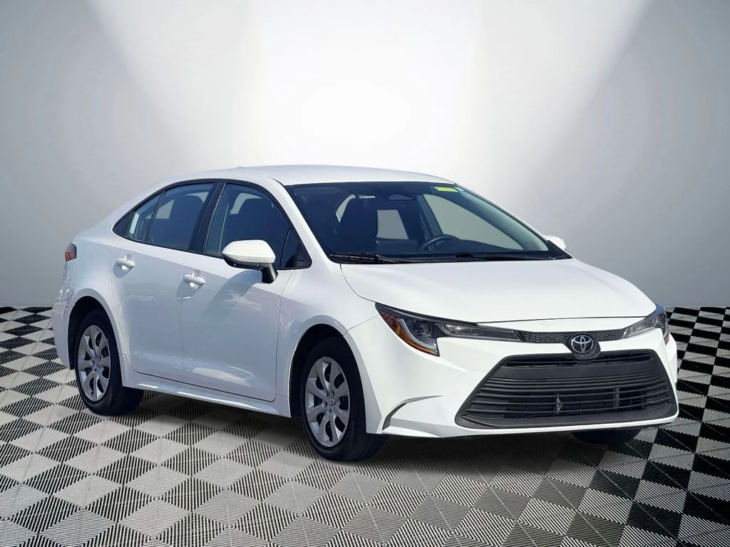 Used 2026 White Toyota LE image 4
