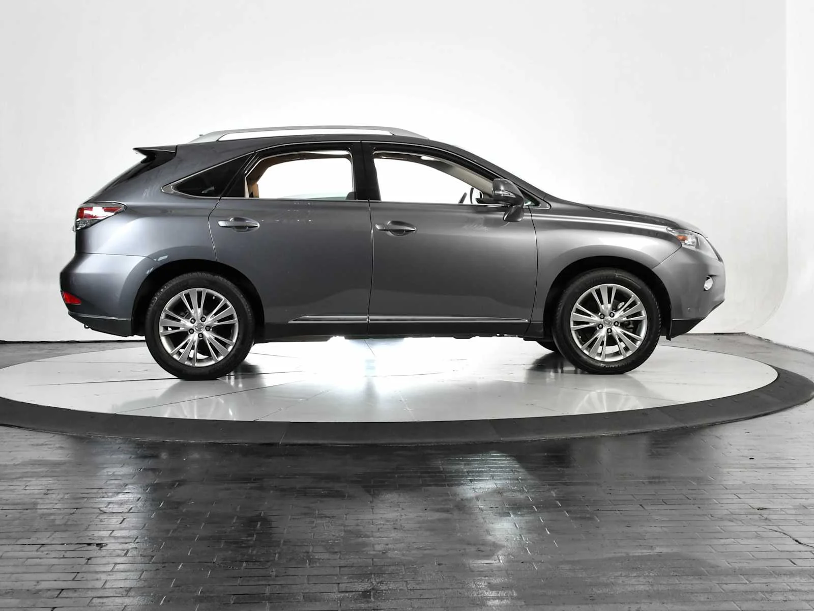 Used 2013 Nebula Gray Pearl Lexus  image 8