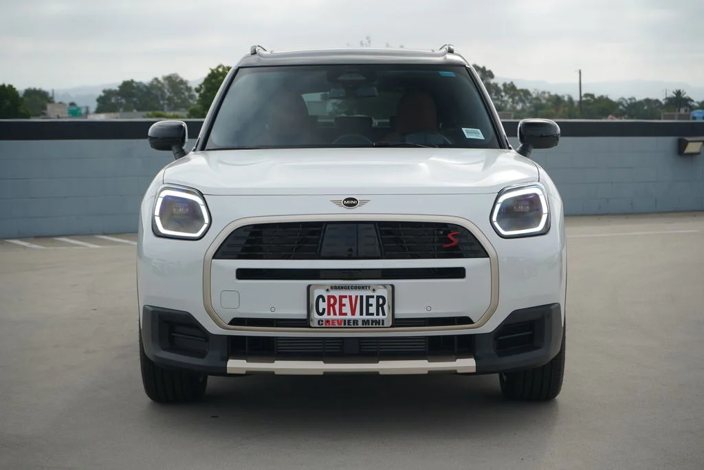 New 2027 White MINI Iconic image 5