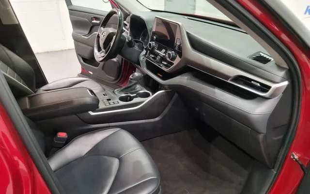 Used 2023 Red Toyota XLE image 15