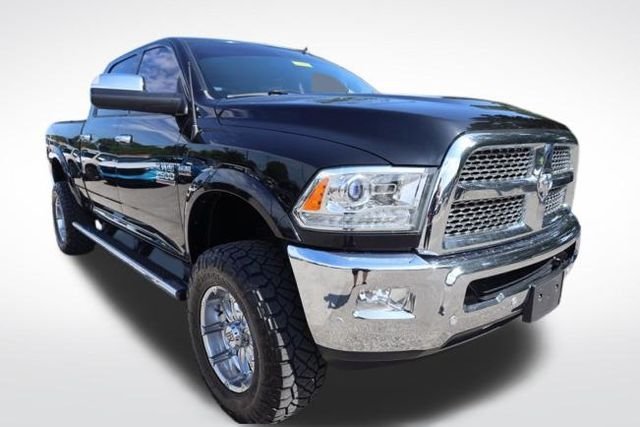 Used 2018 Black Ram Laramie image 2
