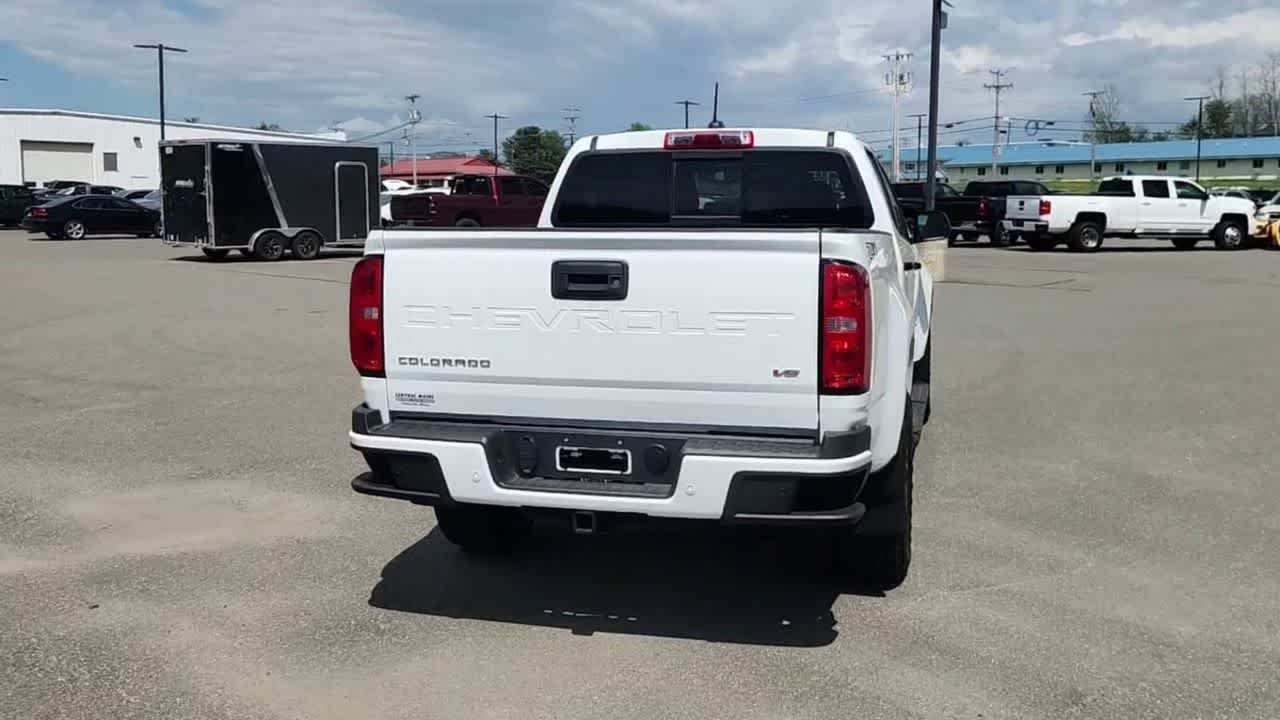 Used 2022 Summit White Chevrolet Z71 image 7