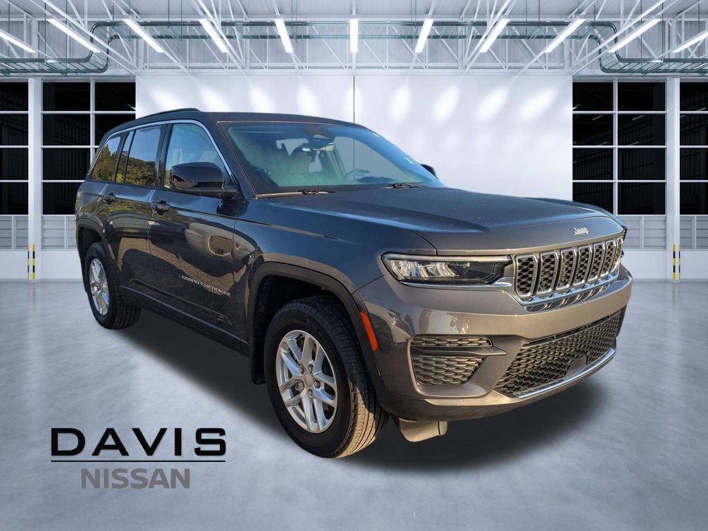 2025 Jeep Grand Cherokee Laredo - Photo 1