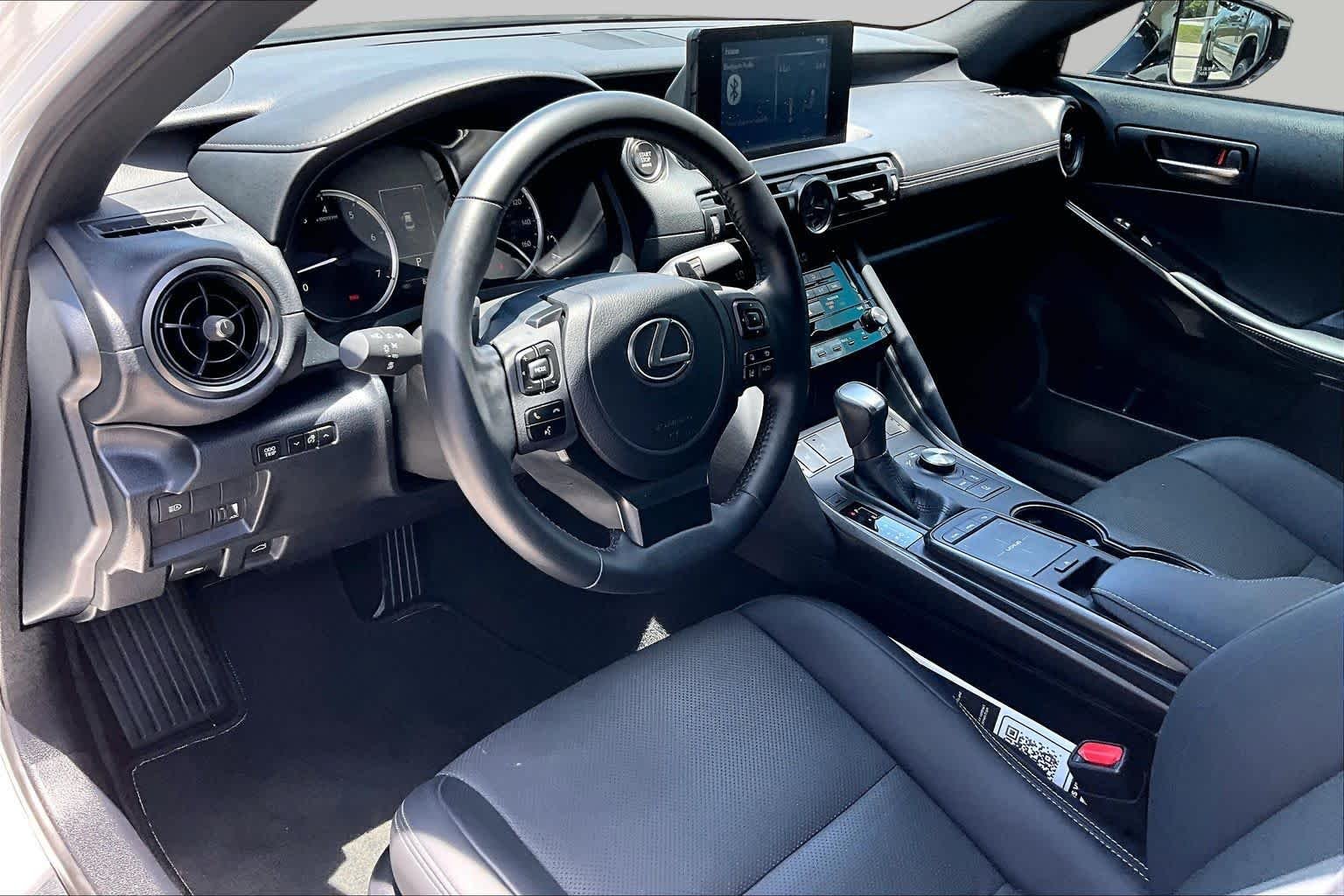 Used 2025 Ultra White Lexus F SPORT Design image 18