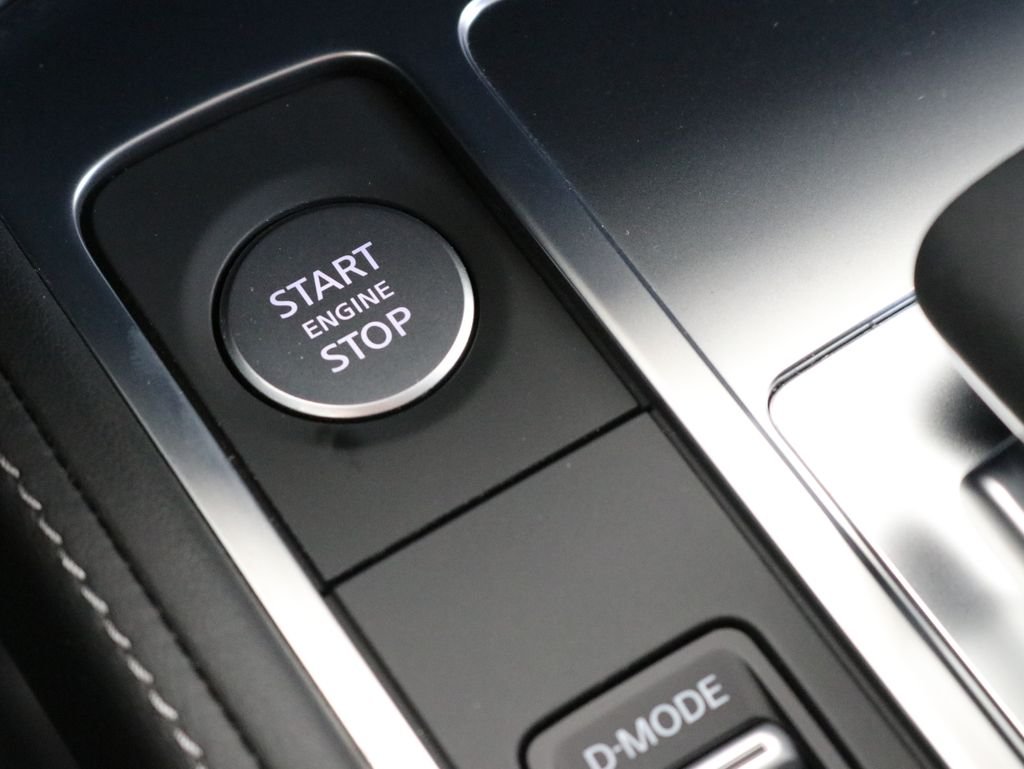 Used 2025 Silver INFINITI Sensory image 21