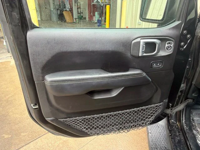 Used 2019 Black Jeep Unlimited Sahara image 16