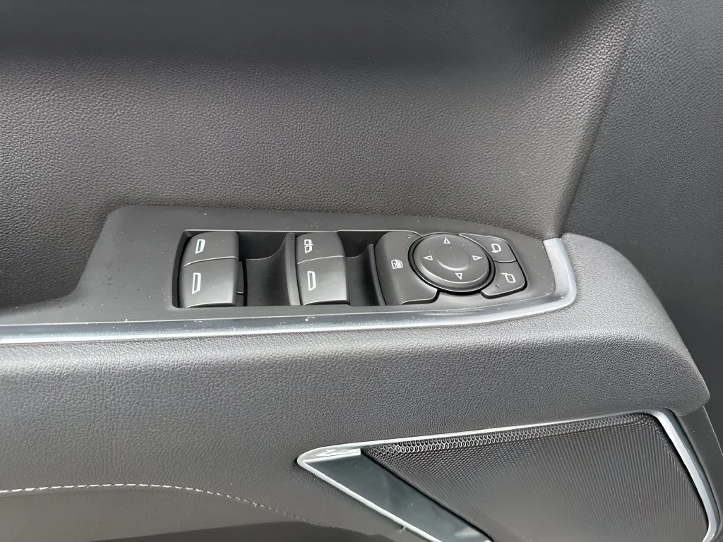Used 2026 Summit White Chevrolet RST image 27
