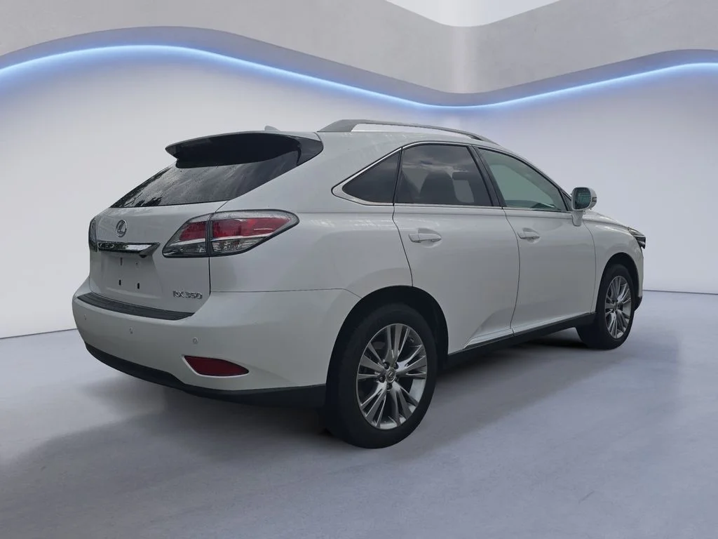 Used 2014 Starfire Pearl Lexus Base image 6