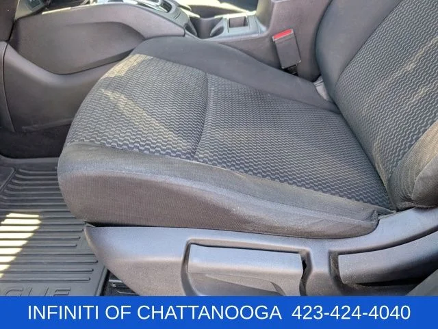 Used 2021 Red Nissan S image 18