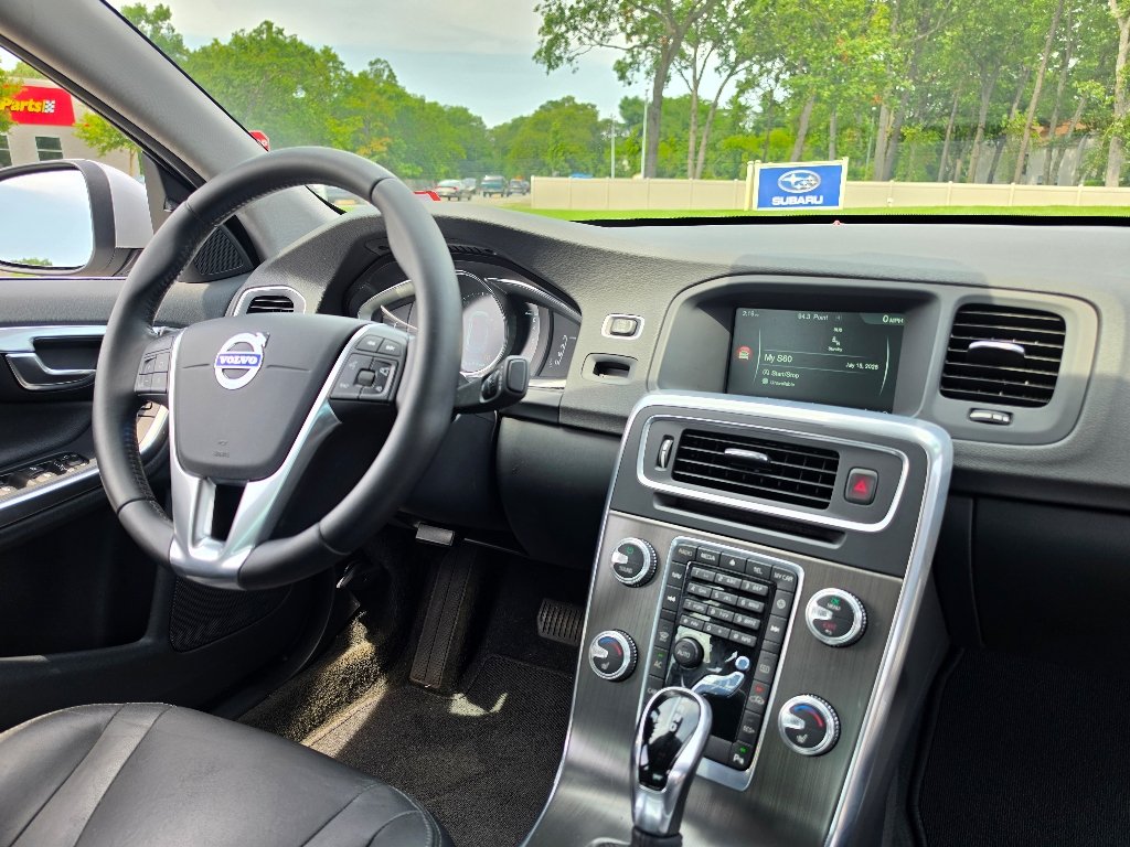 Used 2016 Silver Volvo T5 Drive-E Premier image 26