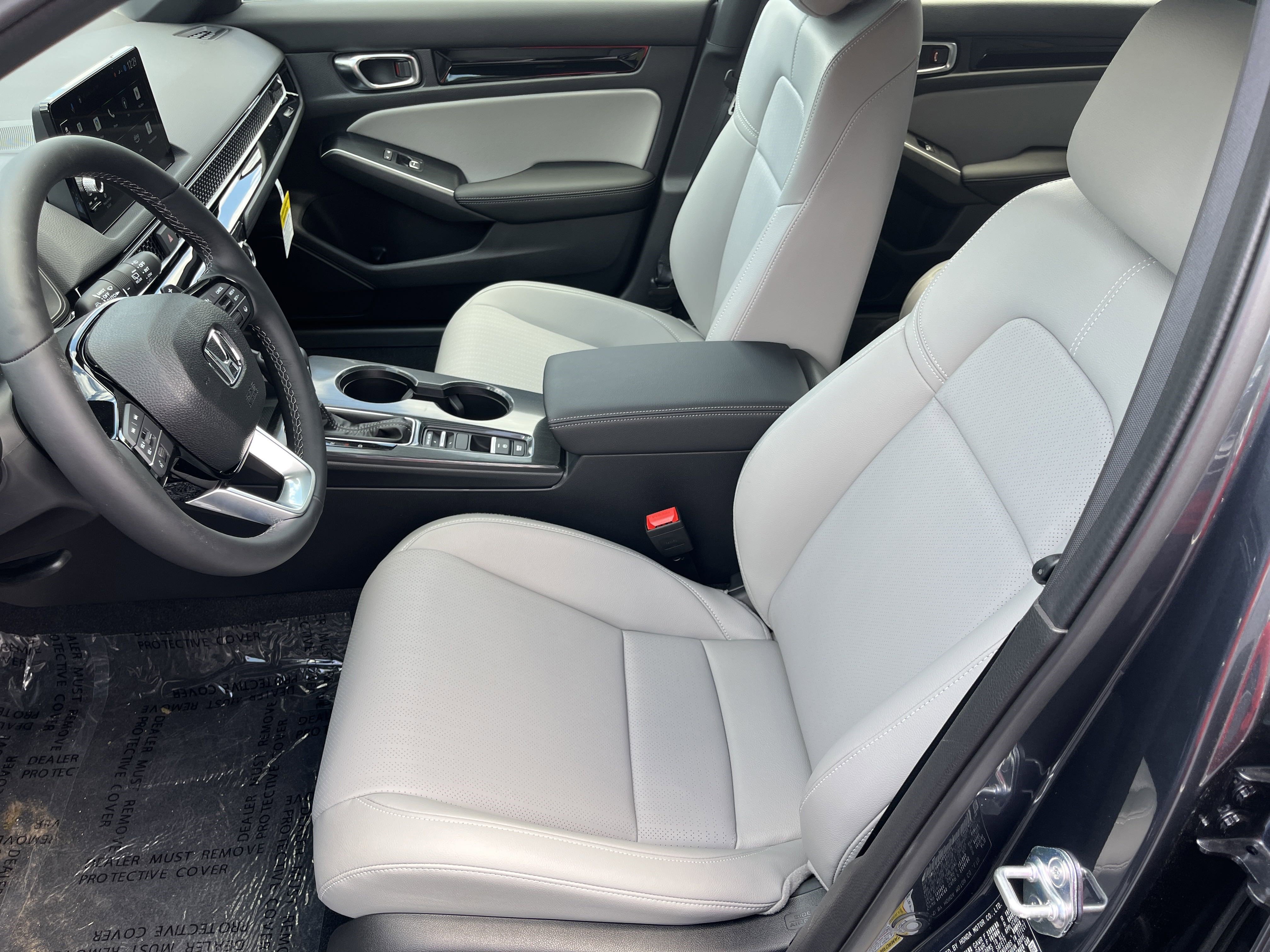 2025 Honda Civic Hatchback Sport Touring - Photo 18
