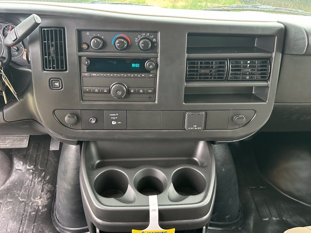 2026 Chevrolet Express Cargo Work Van - Photo 19
