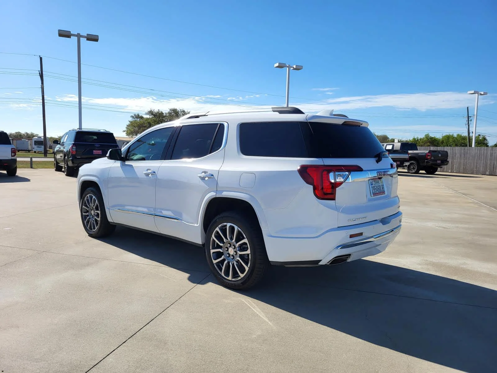 Used 2023 Summit White GMC Denali image 3