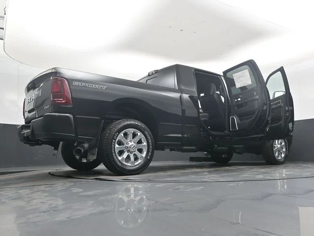 New 2026 Diamond Black Crystal Pearl-Coat Exterior Paint RAM Laramie image 52