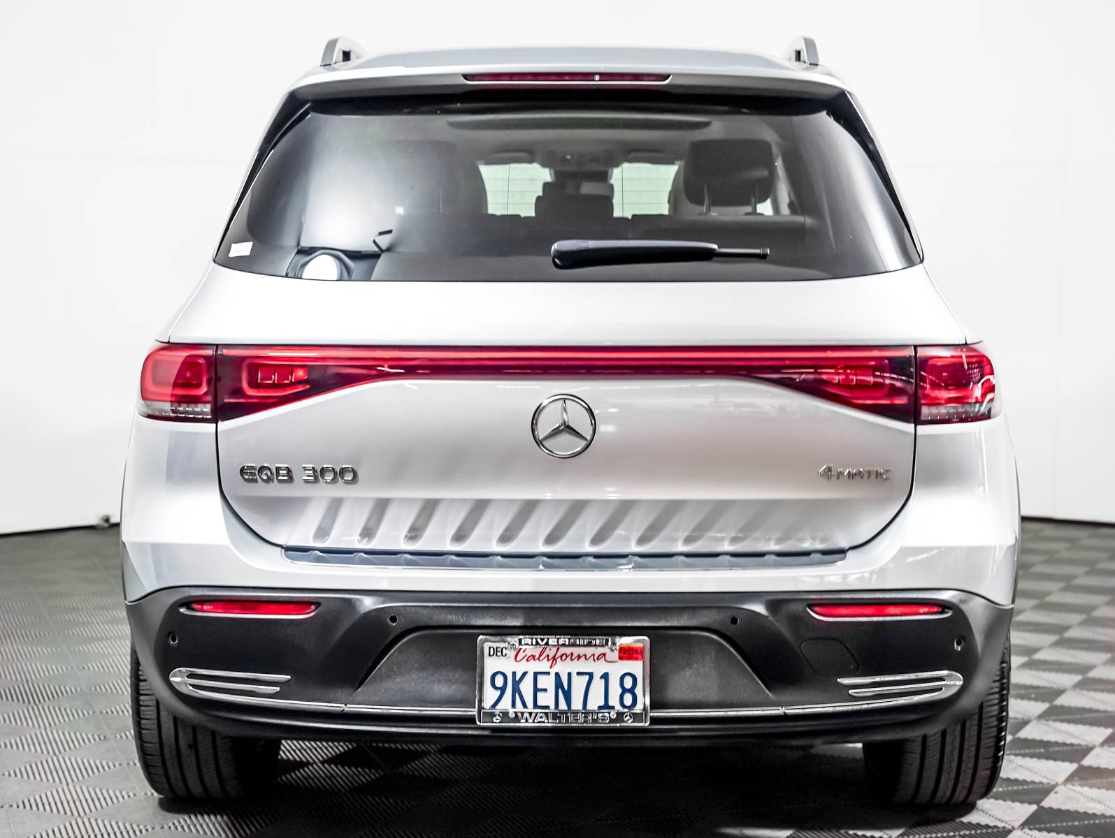 Certified Used 2023 Iridium Silver Metallic Mercedes-Benz EQB 300 4MATIC® SUV image 7