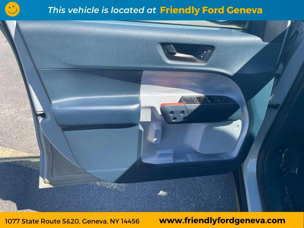 Used 2022 Green Ford XLT image 13