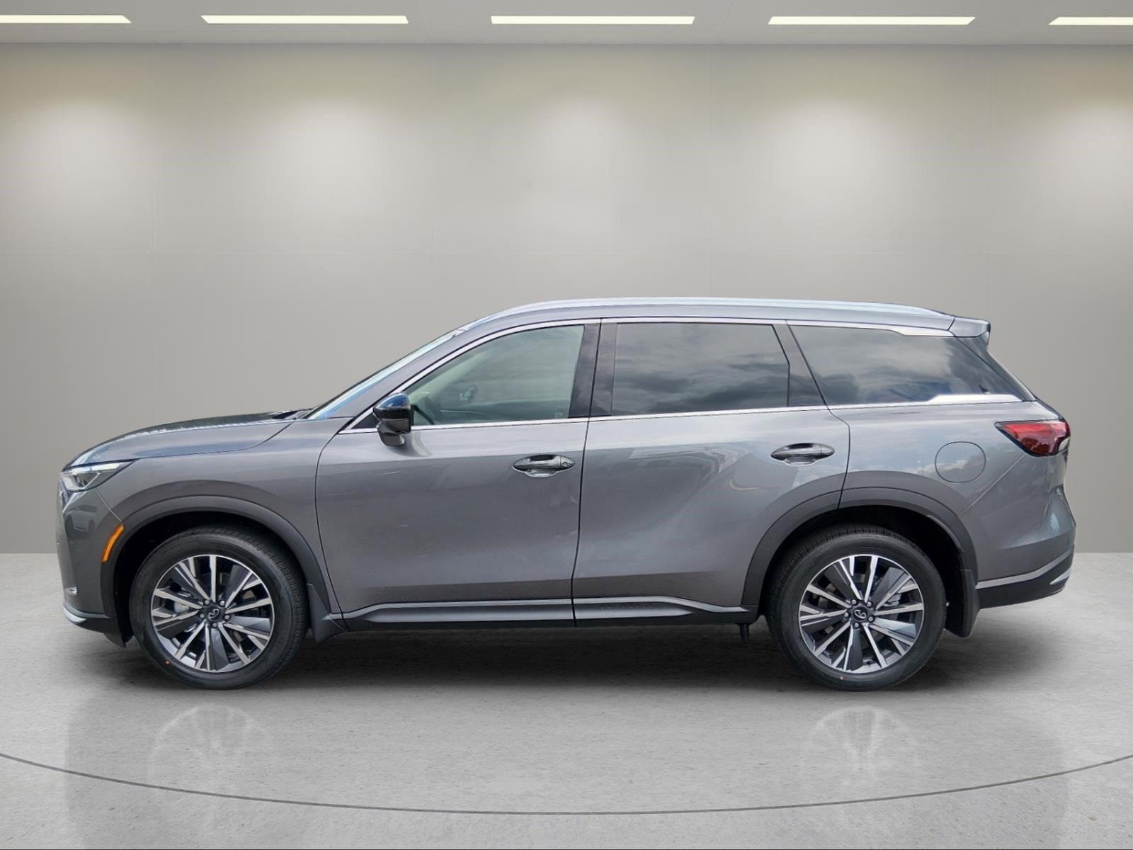 New 2027 GRAPHITE SHADOW INFINITI Luxe AWD image 2