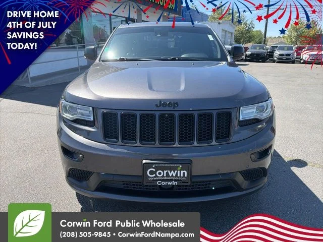 Used 2015 Gray Jeep Summit image 2