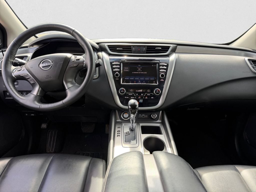 Used 2024  Nissan SV image 10