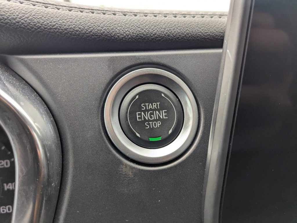 Used 2025 Summit White Chevrolet LT image 19