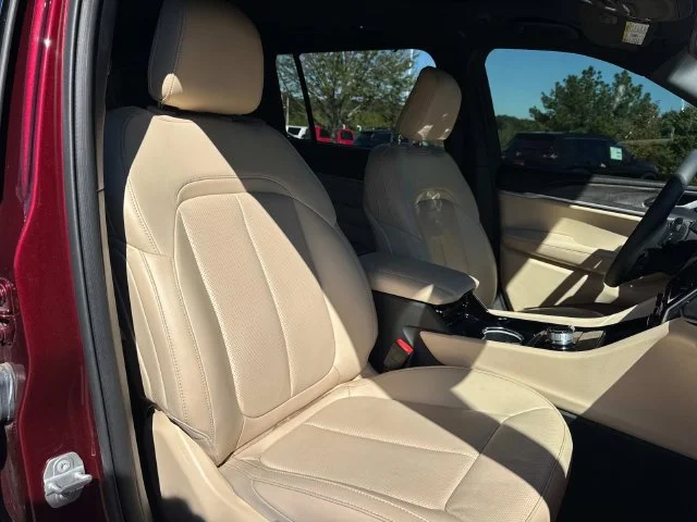 Used 2023 Red Jeep Limited image 17