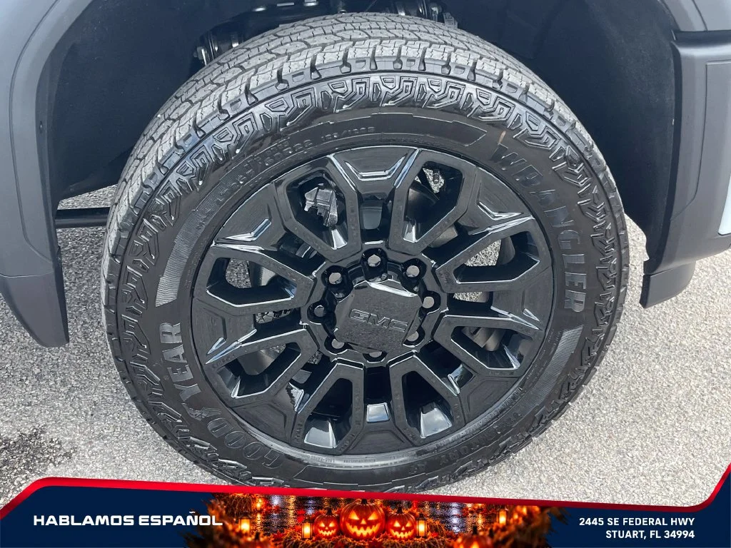 New 2026 Glacier White Tricoat GMC Denali Ultimate image 21