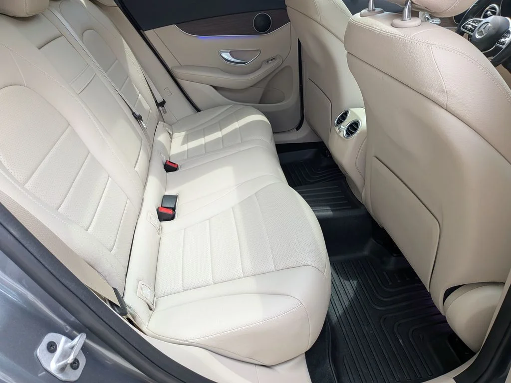 Used 2022  Mercedes-Benz GLC 300 image 32