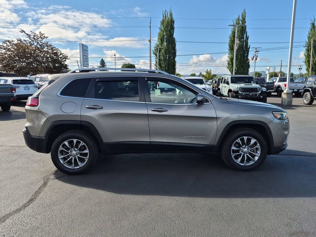Used 2020 Light Brownstone Pearlcoat Jeep Latitude Plus image 6