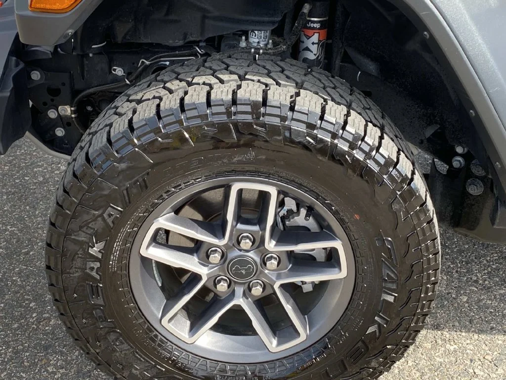 Certified Used 2026 Gray Jeep Mojave image 28