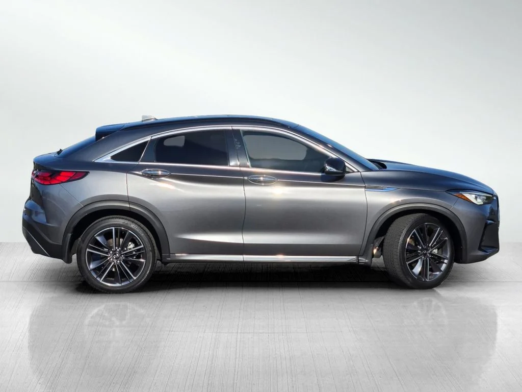 Certified Used 2025 Graphite Shadow INFINITI LUXE image 3