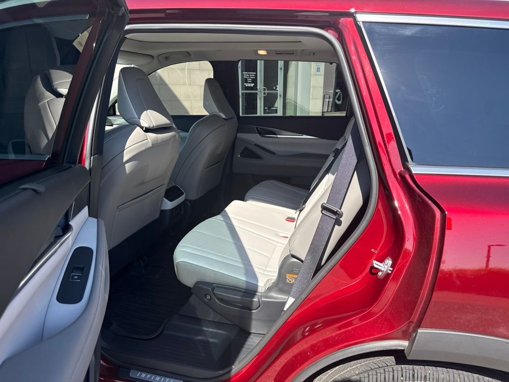 Used 2026 Red INFINITI LUXE image 13
