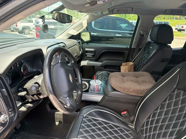 Used 2016 Black Chevrolet LT image 5